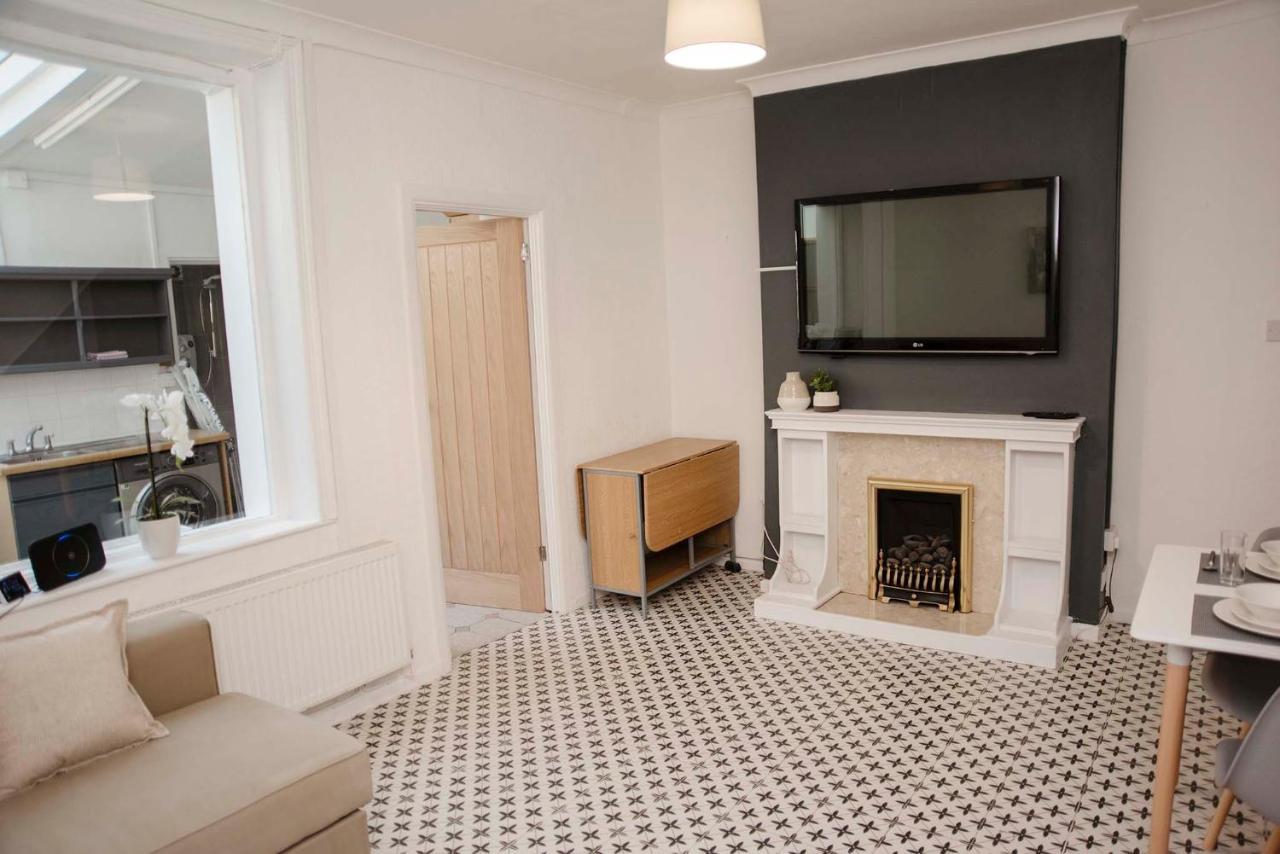 Six Bells Retreat Villa Abertillery Dış mekan fotoğraf